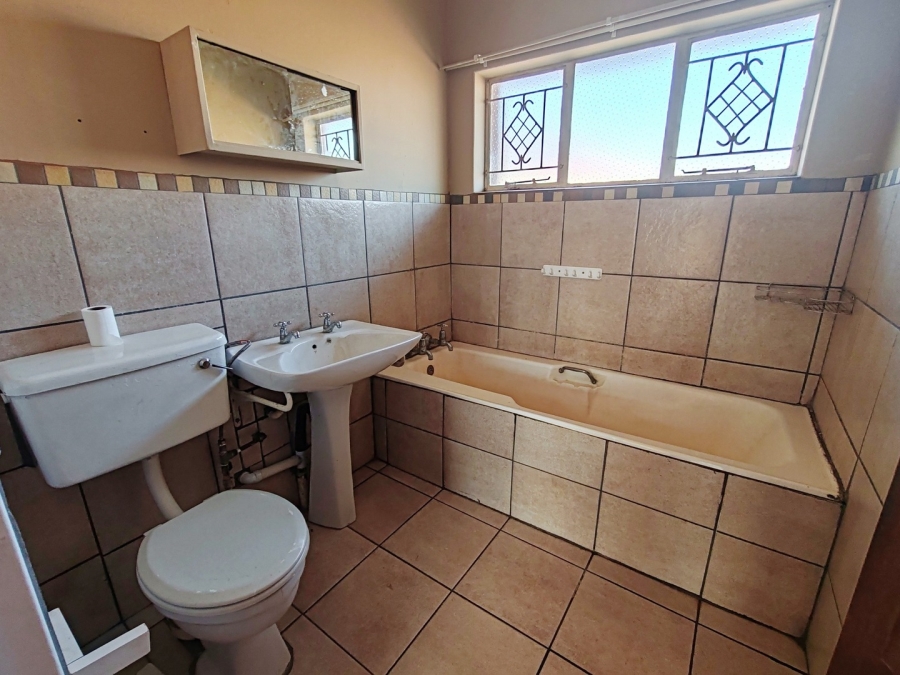 2 Bedroom Property for Sale in Potchefstroom North West